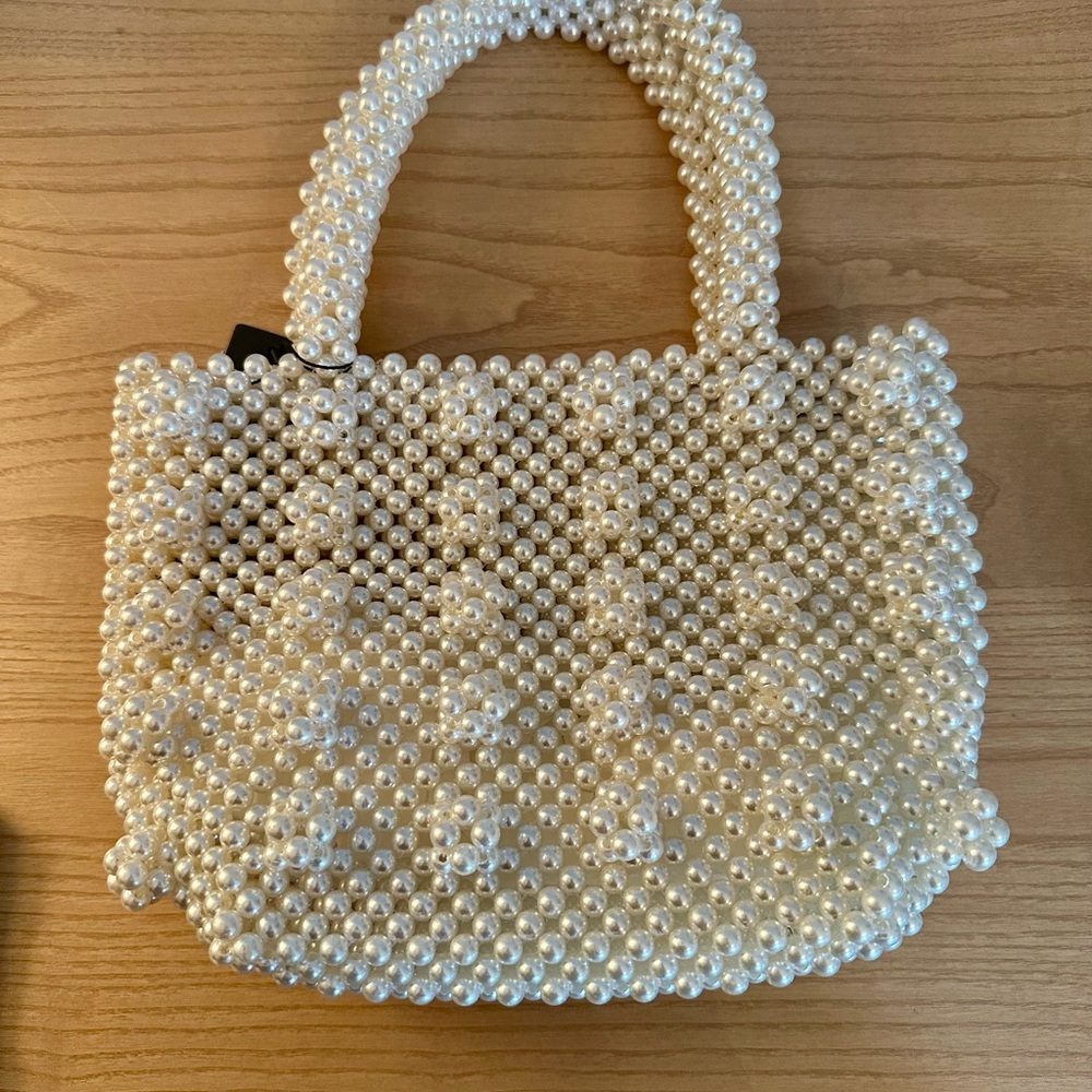 Lulus Mickey White Pearl Mini Handbag Beaded